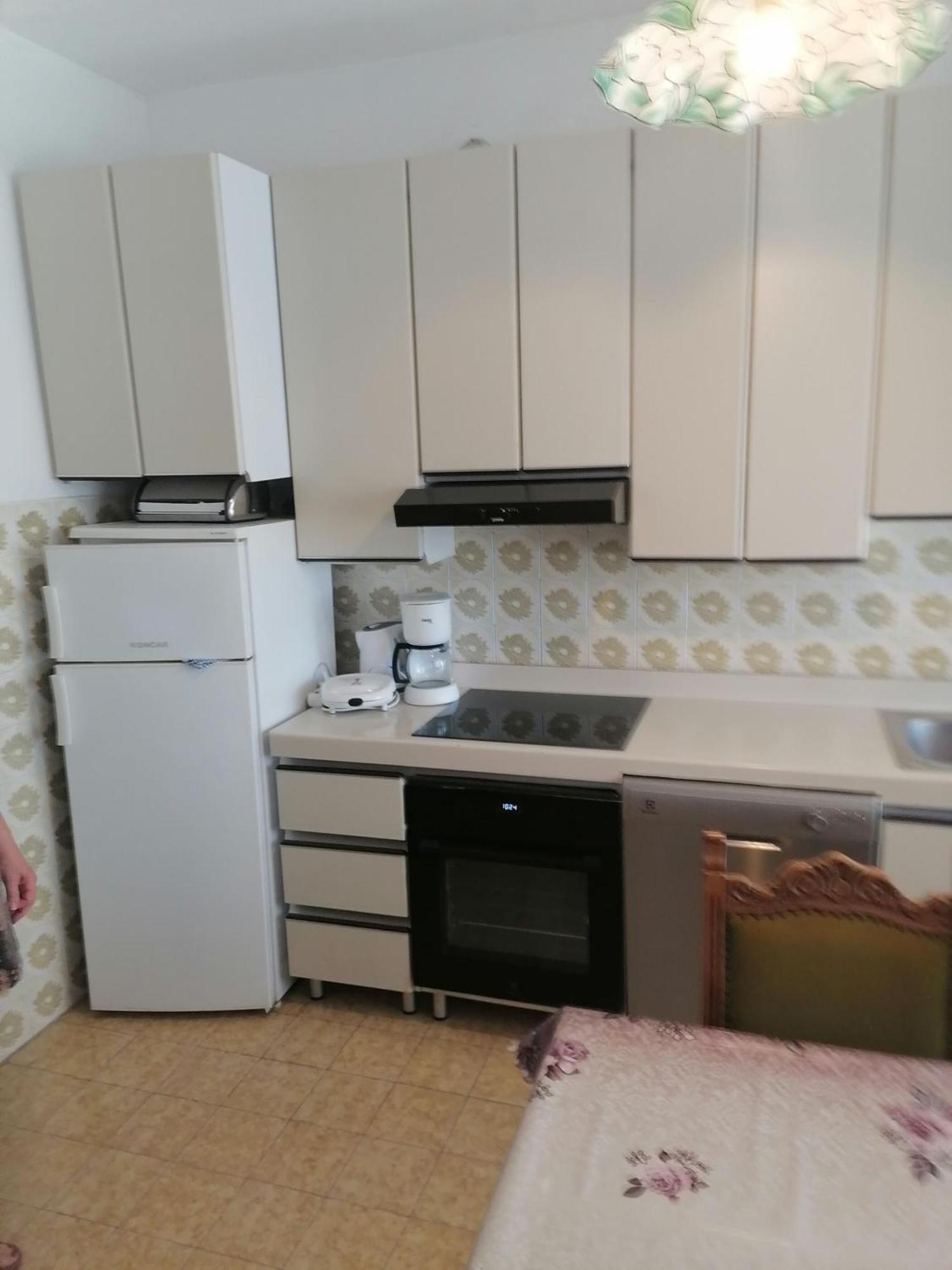 Apartment Gorda Kastela Luaran gambar